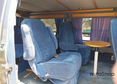 1989 Ford Econoline E150 Van из США, поврежденный, VIN 1FDEE14N4KHB57467